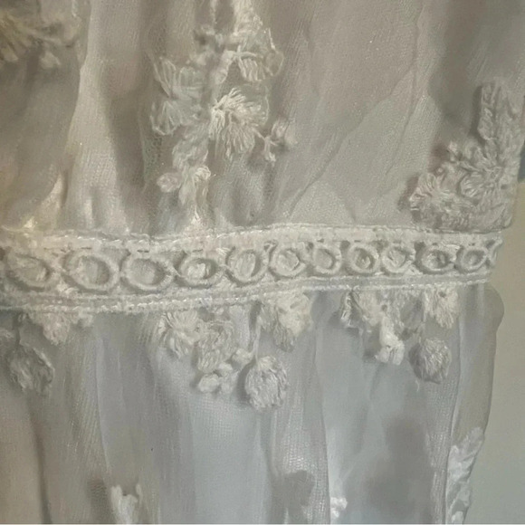 Very J White Lace Romper 3/4 Sleeves Size Large - Picture 6 of 15